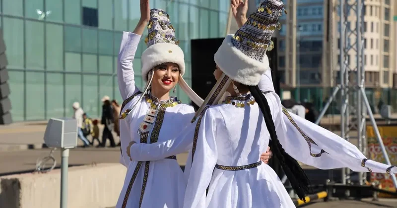 Казахстанцы в соцсетях жалуются на затяжные выходные в честь Наурыза