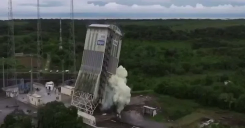 На космодроме Куру взорвали башню обслуживания стартового комплекса Союз