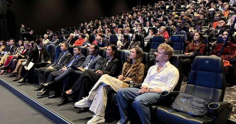 Астанада Ресей киносы фестивалі аясында Авиатор фильмі көрсетілді