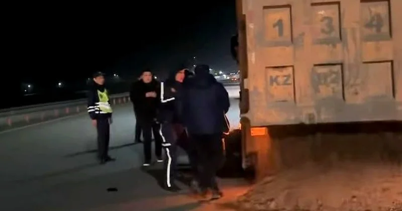 В Астане водители самосвалов отказались от весового контроля их арестовали