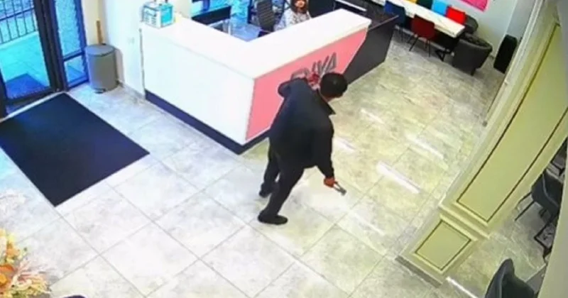 Вдруг я кого то убил? : алматинец зашел в салон с газовым ключом в окровавленных руках