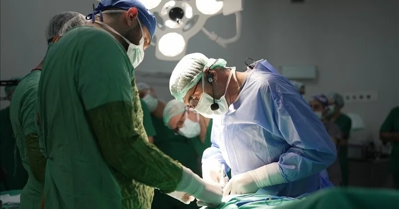 Сауд Арабиясында 18,5 сағатқа созылған операция нәтижесінде филиппиндік сиам егіздері ажыратылды