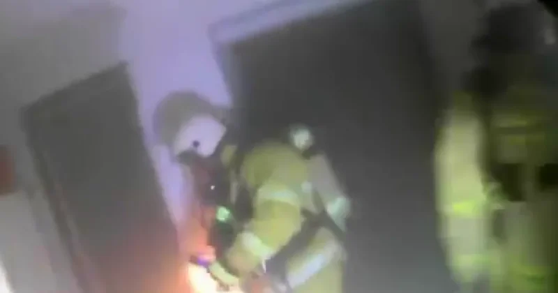 Пять газовых баллонов успели вынести из огня в многоквартирном доме в Алматинской области