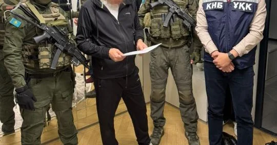 Килограмм опия внутри тела пытался провезти иностранец в Казахстан