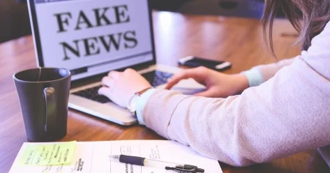 Какое наказание несет распространение фейков, сгенерированных ИИ