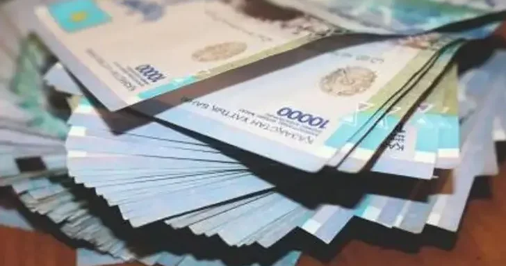 Жамбыл облысында жетім студенттерге өздеріне тиесілі төлемдер, киім кешек пен жолдамалар бұйырмаған