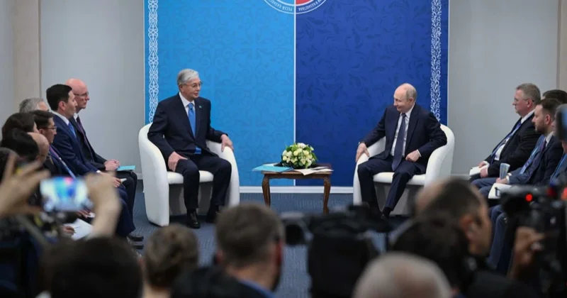 Токаев призвал Путина заморозить конфликт России и Украины