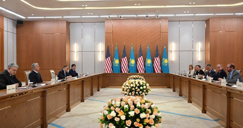 АҚШ конгрессмені Джейсон Смит Тоқаевқа алғыс айтып, Трамптың сәлемін жеткізді
