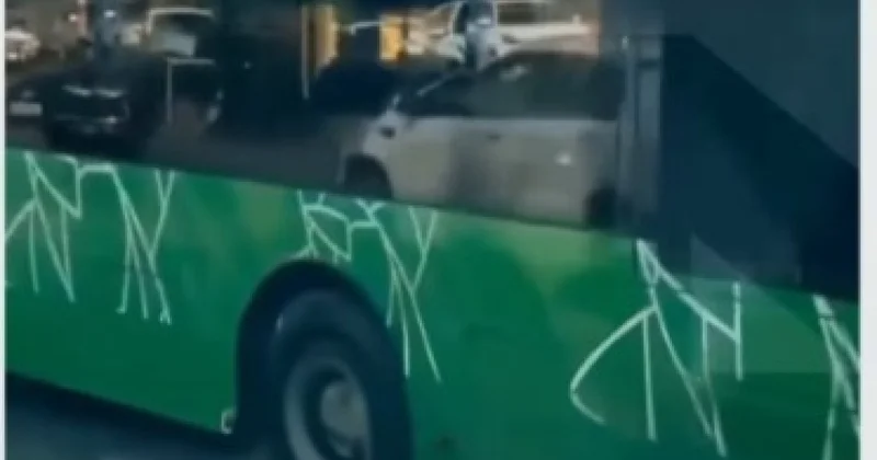 Алматыда Төле би бойында жолаушылары бар автобус шұңқырға түсіп қалды
