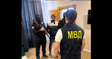 В Шымкенте у известного тамады нашли подозрительные вещества