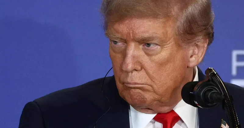 Трамп Ресейге қарсы енгізген санкцияларды өте күшті деп бағалады