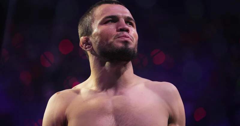 Умар Нурмагомедов закрыл поражение в чемпионском бою на турнире UFC 321