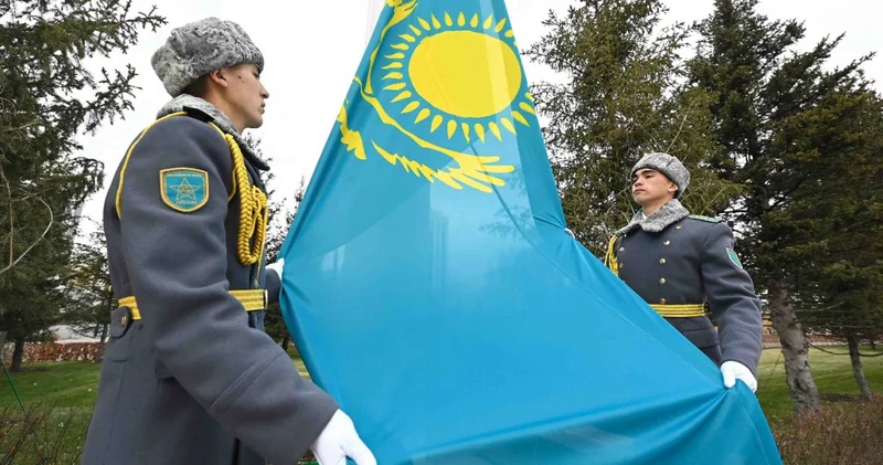 Республика күні мемлекеттің тәуелсіздік символы