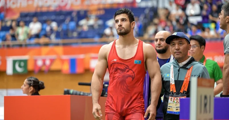Ислам Евлоев победил египтянина на старте чемпионата мира в Астане