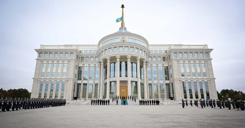 Тоқаев Ақордада ту көтеру рәсіміне қатысты