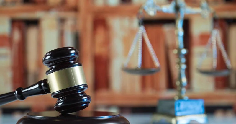 Казахстанец выругался во время конфликта в кафе и лишился значительной суммы денег