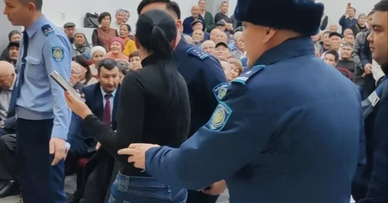 Рудныйда ономастикаға қатысты жиында бұзақылық жасаған әйел жауапкершілікке тартылды