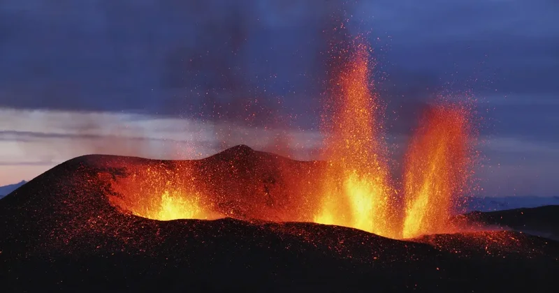 "Было ощущение, будто упала бомба". В Эфиопии впервые за 12 тысяч лет произошло извержение вулкана