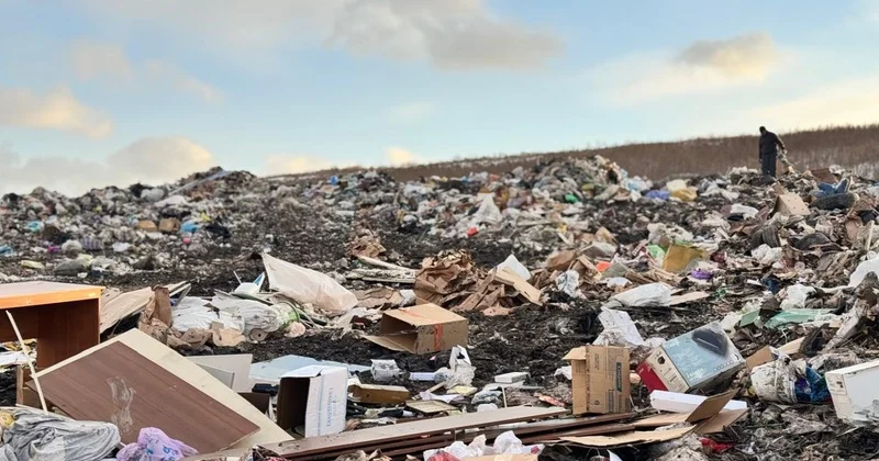 Өскеменде әбден толған ескі полигонға қоқыс қашанғы төгіле бермек