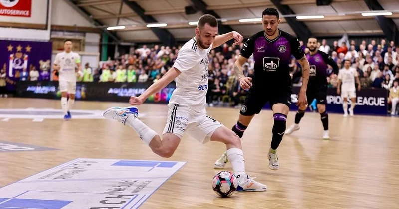 Кайрат забил семь голов и выиграл первый матч плей офф Лиги чемпионов