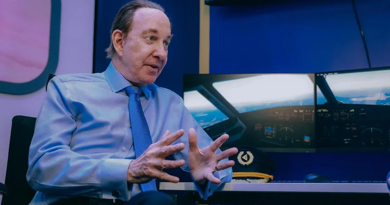 Покидающий пост главы Air Astana Питер Фостер получил благодарственное письмо от Токаева