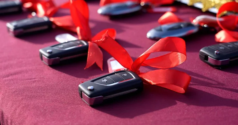 Новые авто вручили гвардейцам в Караганде