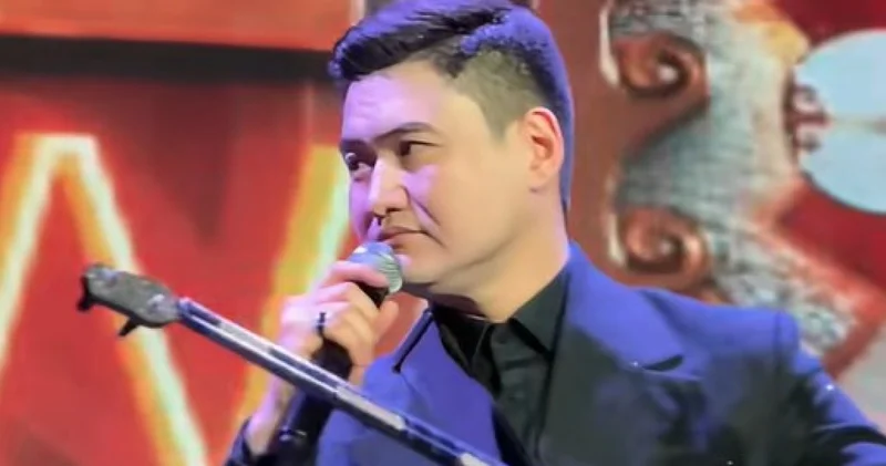 Концерттен кейін таяқ жейді...: әнші Төреғали Төреәлінің сахнадағы әрекеті қызу талқыға түсті (видео)