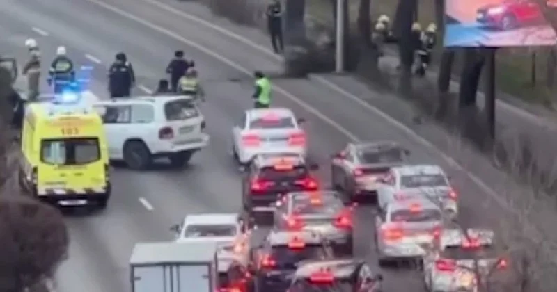 Массовое ДТП стало причиной огромной пробки в Алматы (видео)