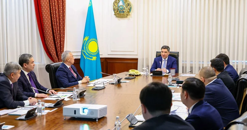 Олжас Бектенов провел совещание по вопросу развития инфраструктуры СЭЗ
