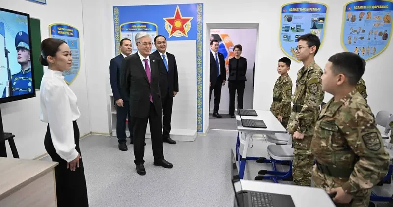 Мемлекет басшысы Тараздағы мамандандырылған әскери мектеп интернатқа барды
