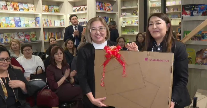 Алматыкітап 1000 білім беру станциясын сыйға тартты