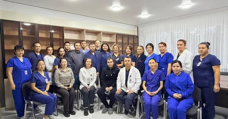 "Не пейте энергетики". В ГКЦ Алматы выписали первого пациента после трансплантации сердца