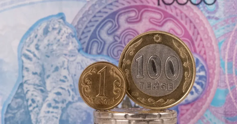 Курс доллара вырос к тенге на бирже 25 декабря