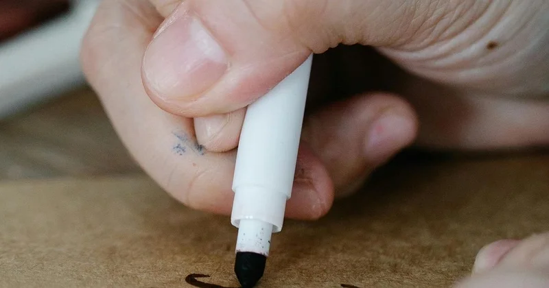 Казахстанец изменил маркером цифру в номере авто и попался