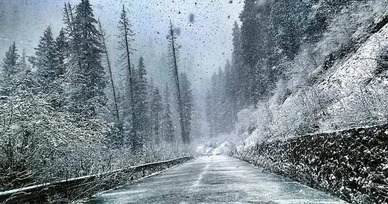 Боран, аяз, жаңбыр . Жұмада еліміздің басым бөлігінде дауылды ескерту жарияланды