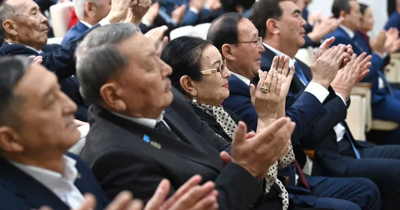 Токаев предложил назвать военную школу в честь Момышулы и присвоил ему звание Халық қаһарманы