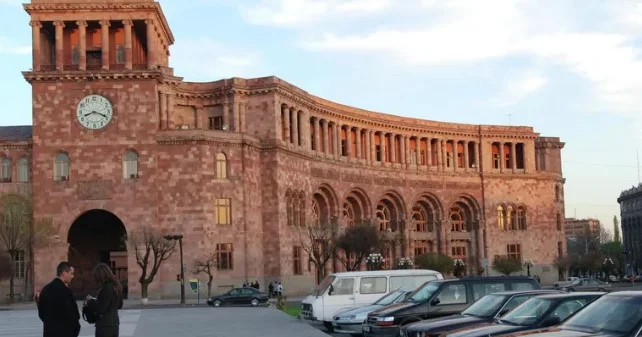 Арменияда шіркеу арнасын көрсеткен телерадиокомпания таратылды