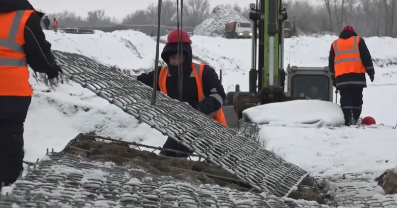 Жайық жағалауын бекіту басталды