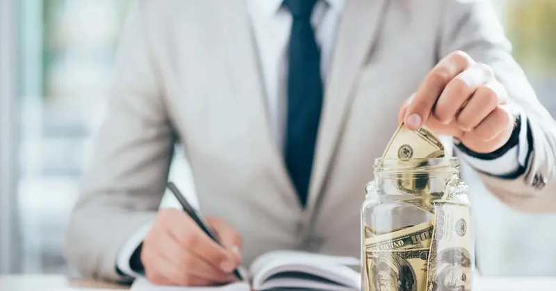 225 млрд тенге из ЕНПФ вложили в облигации Самрук Казыны, Байтерека и двух банков в конце 2025 года