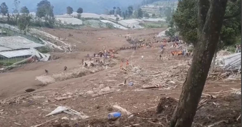 Индонезияда лай көшкінінің құрбандар саны артты