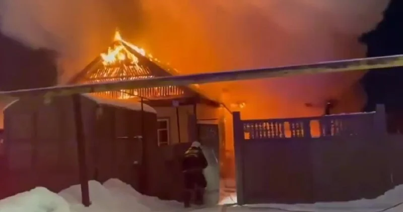 Тела трех человек обнаружили в доме в ЗКО