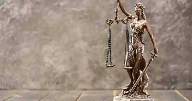 ОСИ пыталась оспорить в суде незаконную установку шлагбаума в одном из ЖК Астаны