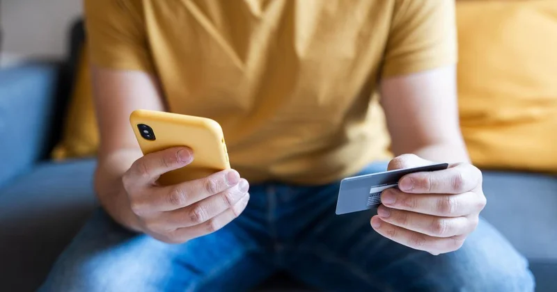 Какие мобильные переводы могут посчитать подозрительными, рассказали в Минфине