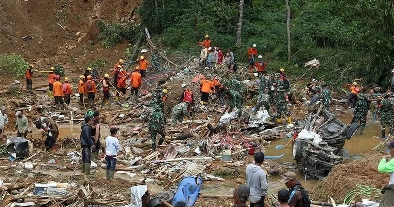 Индонезияның Ява провинциясында көшкіннен қаза тапқандар саны 25 адамға жетті