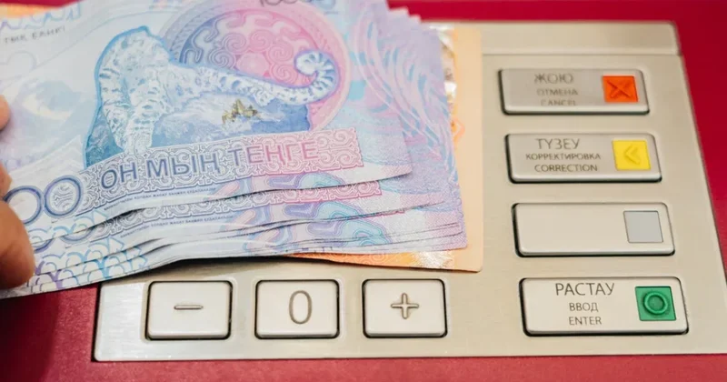 Нельзя каждый месяц собирать на той : Минфин назвал признаки подозрительных переводов