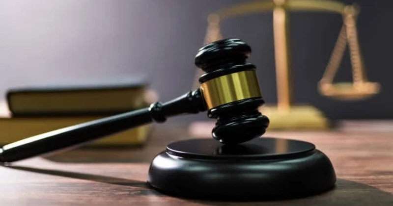 Хлопнул дверью и спорил с судьей: в Павлодаре рассмотрели дело о нарушении порядка в суде