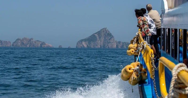 Паром с более 350 людьми на борту затонул у берегов Филиппин (видео)