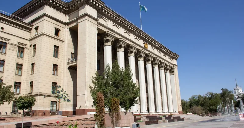 Образовательный фонд Нурсултана Назарбаева вернул себе контроль над КБТУ