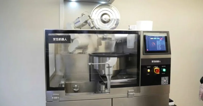 Қытайда роботтар қонақ күтеді