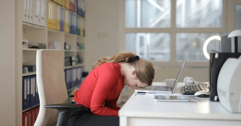 Без договора и без зарплаты: как казахстанцы отстаивают свои трудовые права